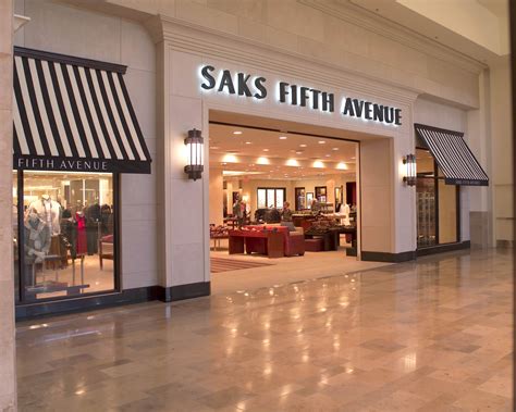 saks fifth avenue lv|fifth saks avenue off 5th.